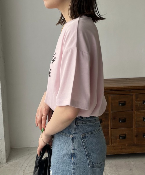 DISCOAT（ディスコート）の「【WEB限定】アーチロゴ半袖Tシャツ（Tシャツ/カットソー・レディース・ライトグレー/ピンク/ホワイト×グリーン/ホワイト×グレー/ホワイト×ピンク/グレー系その他/ネイビー・FREE）」の11枚目の写真