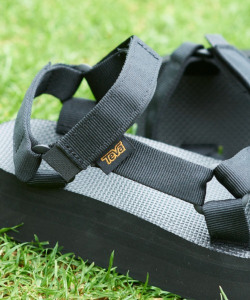 Teva（テバ）の「【Teva】FLATFORM UNIVERSAL（サンダル・レディース・ブラック・5/7/8/6）」の3枚目の写真