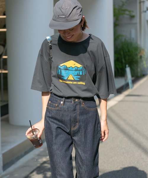 EKAL（エカル）の「EKAL　The mountains T-shirts（Tシャツ/カットソー・メンズ・ホワイト/チャコールグレー・MEDIUM/LARGE）」の2枚目の写真
