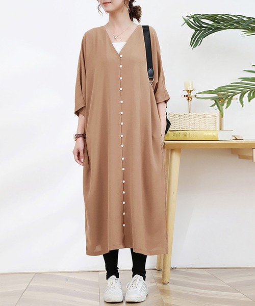 Doux Belle(ドゥーベル)の「vネックロングワンピース 半袖(ワンピース・レディース・ブラック/レッド/キャメル/ライトブラウン/ブルー・FREE)」の17枚目の写真