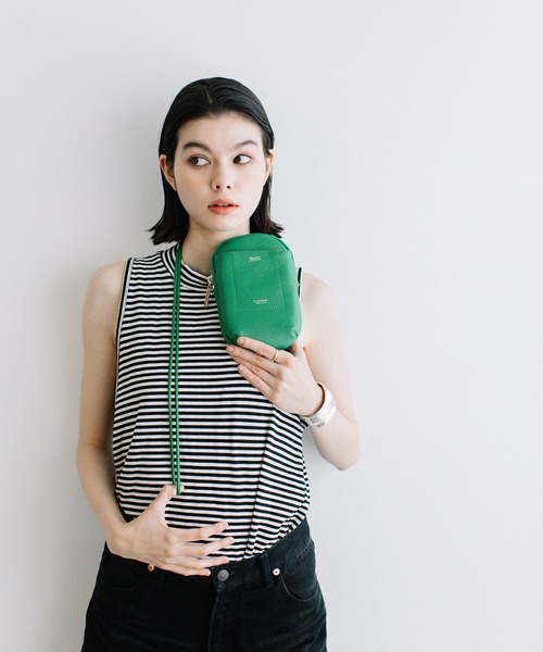 Beau're（ヴュレ）の「BEAURE ヴュレ カウレザー ラウンド スマホショルダーバッグ（ショルダーバッグ・レディース・ブラック/グレー/オレンジ/ラベンダー/ライトブラウン/ベージュ系その他/グリーン/ブラウン・FREE）」の21枚目の写真