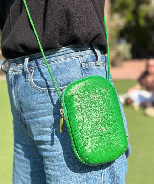 Beau're（ヴュレ）の「BEAURE ヴュレ カウレザー ラウンド スマホショルダーバッグ（ショルダーバッグ・レディース・ブラック/グレー/オレンジ/ラベンダー/ライトブラウン/ベージュ系その他/グリーン/ブラウン・FREE）」の16枚目の写真