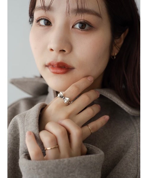 JUMELLE（ジュメロ）の「ヴィンテージリボンリング（リング・レディース・シルバー・FREE）」の3枚目の写真