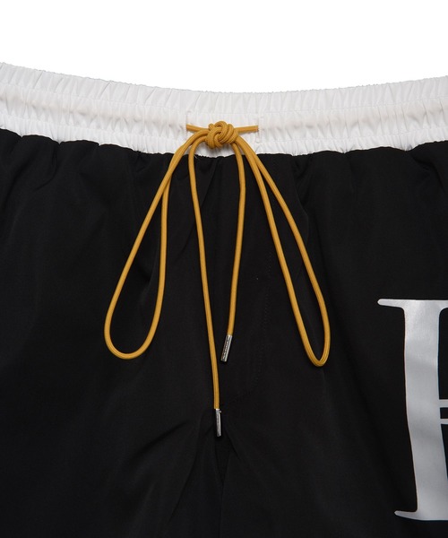 RHUDE(ルード)の「RHUDE(ルード) SIDE LOGO SHORT(その他パンツ・メンズ・ブラック・M/S/L)」の4枚目の写真