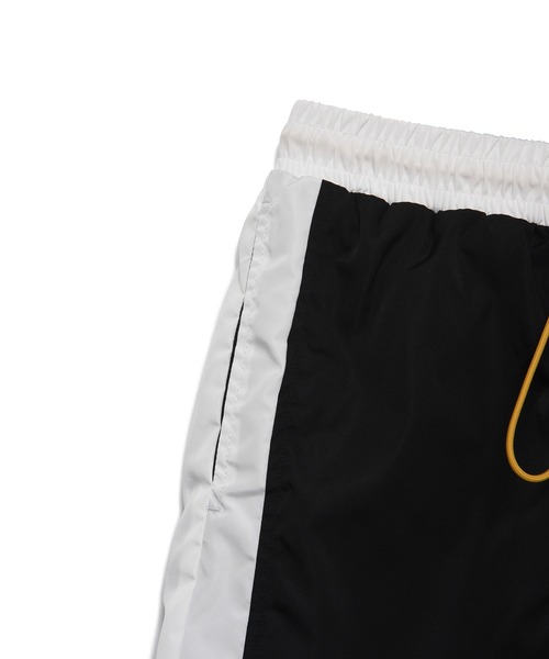 RHUDE(ルード)の「RHUDE(ルード) SIDE LOGO SHORT(その他パンツ・メンズ・ブラック・M/S/L)」の3枚目の写真