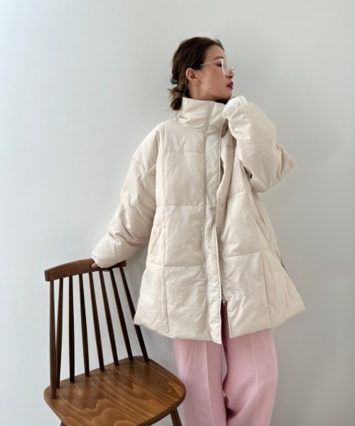 y/m by misato（イムバイミサト）の「ヴィンテージタフタスタンドカラージャケット（ダウンジャケット/コート・レディース・ブラック/カーキ/アイボリー・FREE）」の5枚目の写真