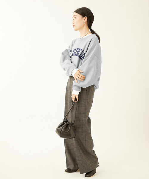 INSCRIRE(アンスクリア)の「《別注》【INSCRIRE /アンスクリア】LONG SLEEVE SWEATSHIRTS:スウェット(スウェット・レディース・ライトグレー/アイボリー・FREE)」の4枚目の写真