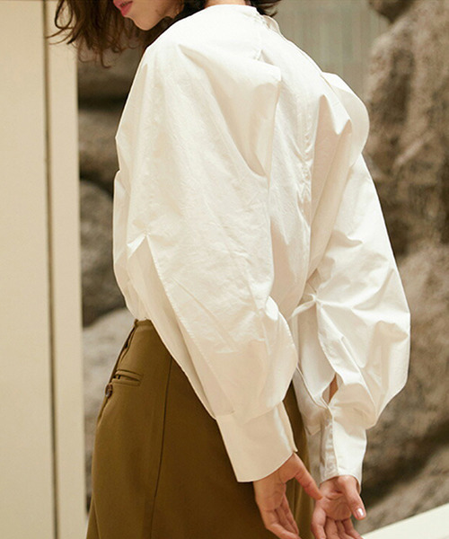 AMELY（エミリー）の「ボリュームスリーブブラウス（シャツ/ブラウス・レディース・ブラック/ホワイト/グリーン/ブラウン・フリー）」の11枚目の写真