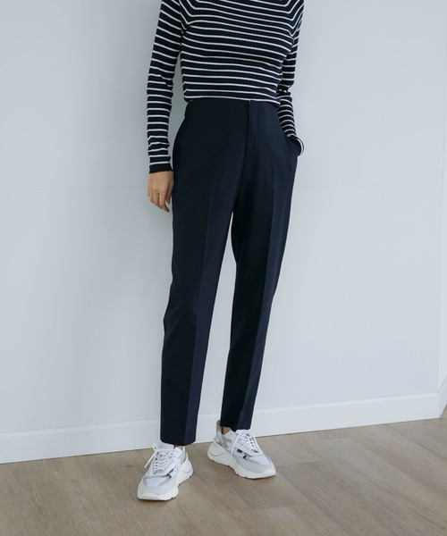 INED（イネド）の「【冬の美脚パンツ】ウールミックステーパードパンツ（その他パンツ・レディース・その他4/ブラック/レッド/ネイビー/その他3/オフホワイト・5号/7号/9号/11号）」の4枚目の写真