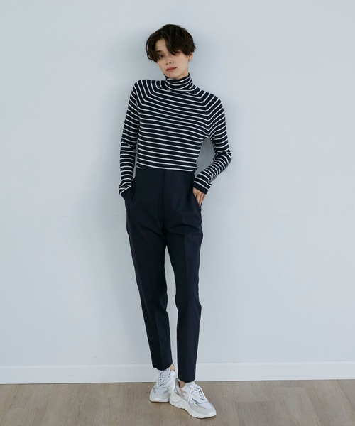 INED（イネド）の「【冬の美脚パンツ】ウールミックステーパードパンツ（その他パンツ・レディース・その他4/ブラック/レッド/ネイビー/その他3/オフホワイト・5号/7号/9号/11号）」の12枚目の写真