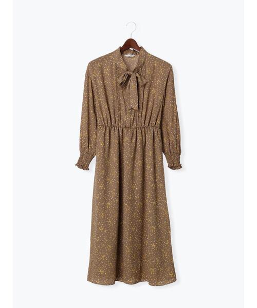 Te chichi TERRASSE（テチチテラス）の「ペイント柄プリントワンピース（ワンピース・レディース・グリーン/ネイビー/モカ・ﾌﾘ-）」の2枚目の写真