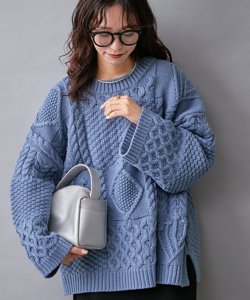 CIAOPANIC TYPY(チャオパニックティピー)の「【willow】パッチワークケーブルニット(ニット/セーター・レディース・ダークブラウン/オフホワイト/ブルー・ONE SIZE)」の3枚目の写真
