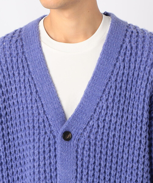 COMME CA ISM(コムサイズム)の「ワッフル編み Vネックカーディガン(カーディガン/ボレロ・メンズ・アイボリー/ライラック/ダークブラウン/グリーン・FREE)」の11枚目の写真