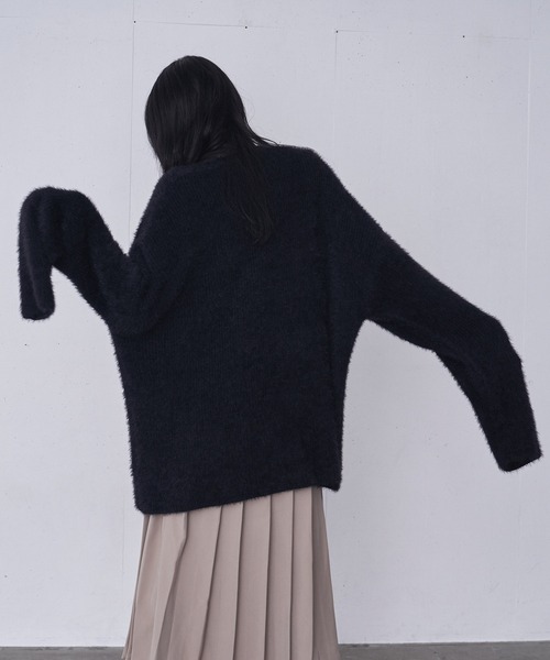 FEKETE（フェケテ）の「OVERSIZED SHAGGY KNIT CARDIGAN / オーバーフィットシャギーニットカーディガン（カーディガン/ボレロ・メンズ・ブラック/ブルー・MEDIUM/LARGE）」の11枚目の写真