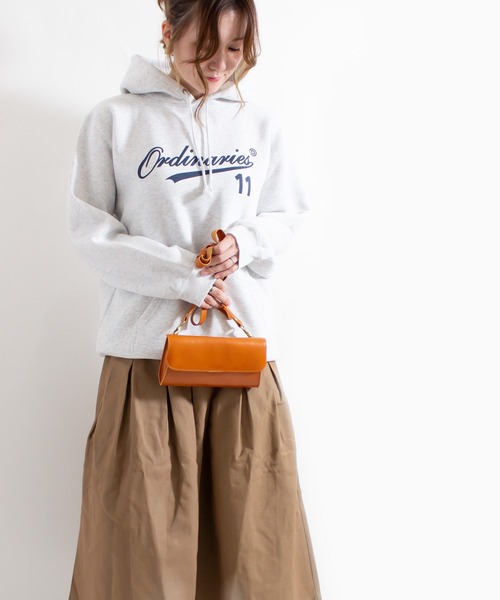 ALL ORDINARIES（オールオーディナリーズ）の「Ordinaries11 スクリプトロゴプルパーカ（パーカー・レディース・アッシュグレー/チャコールグレー/グリーン/サンドベージュ・M/S/L）」の17枚目の写真