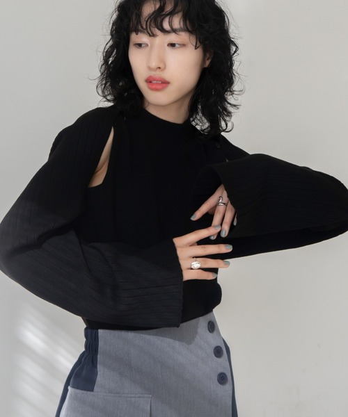 VACANCY(ヴァカンシー)の「アームショルダーマルチウェイニット(ニット/セーター・レディース・ブラック/ライトグレー・FREE)」の2枚目の写真