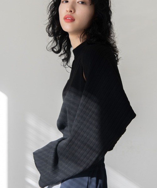 VACANCY(ヴァカンシー)の「アームショルダーマルチウェイニット(ニット/セーター・レディース・ブラック/ライトグレー・FREE)」の7枚目の写真