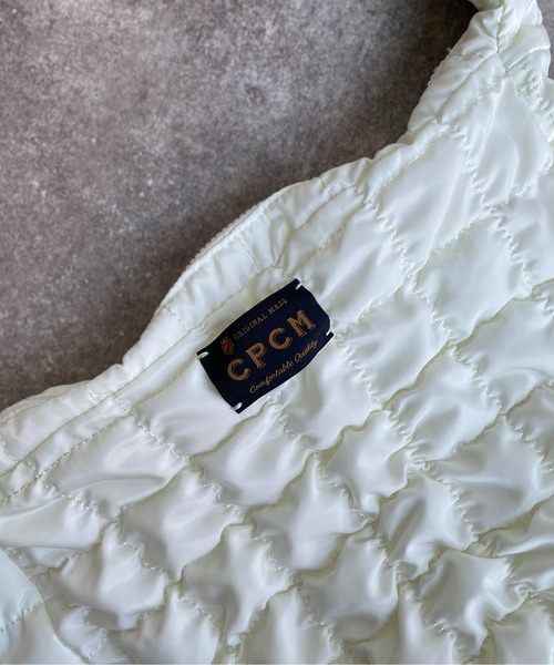 CPCM（シーピーシーエム）の「キルティングボリュームショルダーバッグ（ショルダーバッグ・メンズ・ブラック/オフホワイト・FREE）」の4枚目の写真