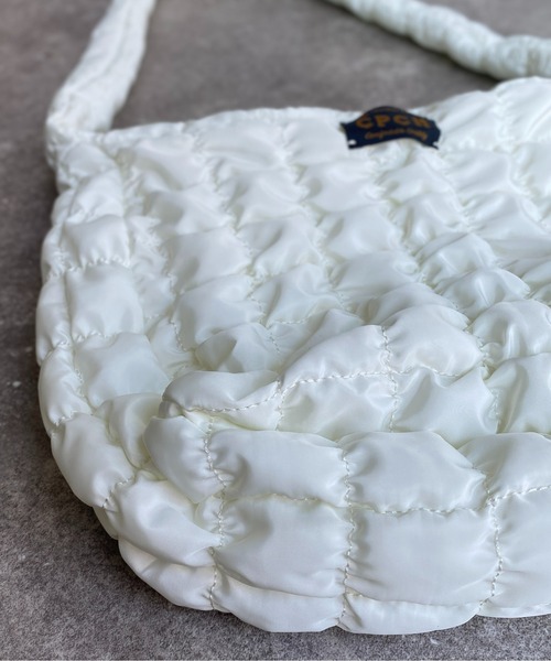 CPCM（シーピーシーエム）の「キルティングボリュームショルダーバッグ（ショルダーバッグ・メンズ・ブラック/オフホワイト・FREE）」の5枚目の写真