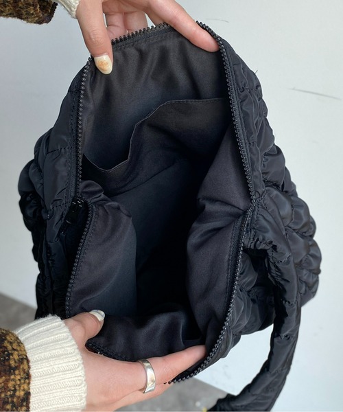 CPCM（シーピーシーエム）の「キルティングボリュームショルダーバッグ（ショルダーバッグ・メンズ・ブラック/オフホワイト・FREE）」の10枚目の写真