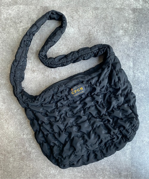 CPCM（シーピーシーエム）の「キルティングボリュームショルダーバッグ（ショルダーバッグ・メンズ・ブラック/オフホワイト・FREE）」の12枚目の写真