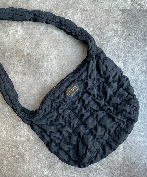 CPCM（シーピーシーエム）の「キルティングボリュームショルダーバッグ（ショルダーバッグ・メンズ・ブラック/オフホワイト・FREE）」の13枚目の写真