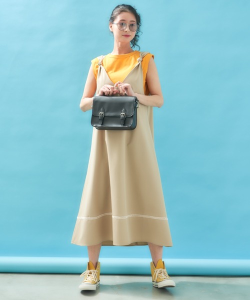 MERLOT(メルロー)の「フレアシルエットで楽に着れる レースラインジャンパースカート(ジャンパースカート・レディース・ベージュ/ブラック・FREE)」の2枚目の写真