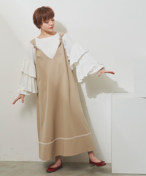 MERLOT(メルロー)の「フレアシルエットで楽に着れる レースラインジャンパースカート(ジャンパースカート・レディース・ベージュ/ブラック・FREE)」の16枚目の写真