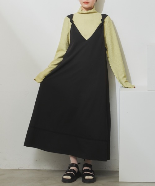 MERLOT(メルロー)の「フレアシルエットで楽に着れる レースラインジャンパースカート(ジャンパースカート・レディース・ベージュ/ブラック・FREE)」の4枚目の写真