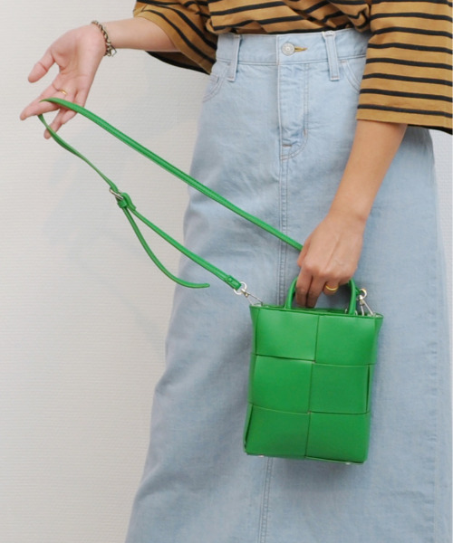 cache cache(カシュ カシュ)の「カシュカシュ cachecache / イントレチャートミニショルダーバッグ(ショルダーバッグ・レディース・ラベンダー/イエロー/グリーン/キャメル/ホワイト/ブラック/グレー/ワイン/シルバー/ブルー・FREE)」の5枚目の写真