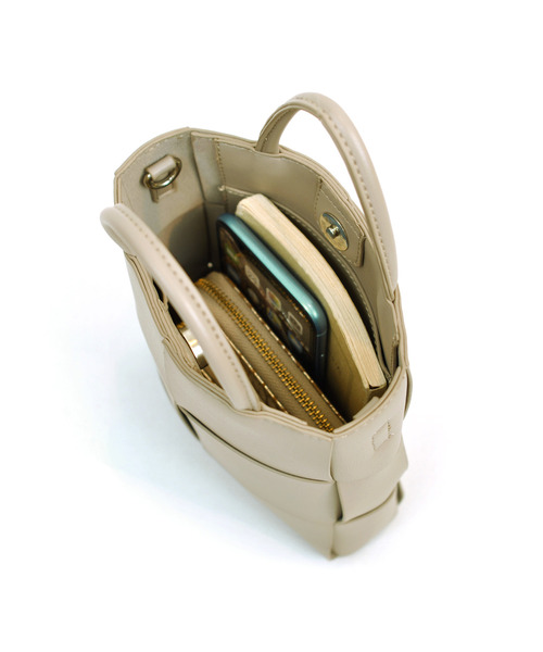 cache cache(カシュ カシュ)の「カシュカシュ cachecache / イントレチャートミニショルダーバッグ(ショルダーバッグ・レディース・ラベンダー/イエロー/グリーン/キャメル/ホワイト/ブラック/グレー/ワイン/シルバー/ブルー・FREE)」の21枚目の写真