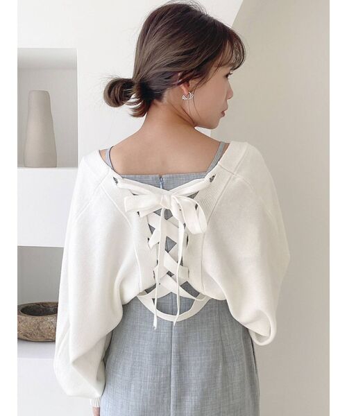 dazzlin(ダズリン)の「ビッグレースアップショートカーディガン(カーディガン/ボレロ・レディース・オフホワイト/グレー/グリーン/ネイビー・FREE)」の16枚目の写真