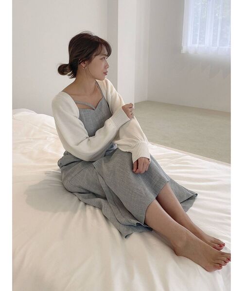 dazzlin(ダズリン)の「ビッグレースアップショートカーディガン(カーディガン/ボレロ・レディース・オフホワイト/グレー/グリーン/ネイビー・FREE)」の21枚目の写真