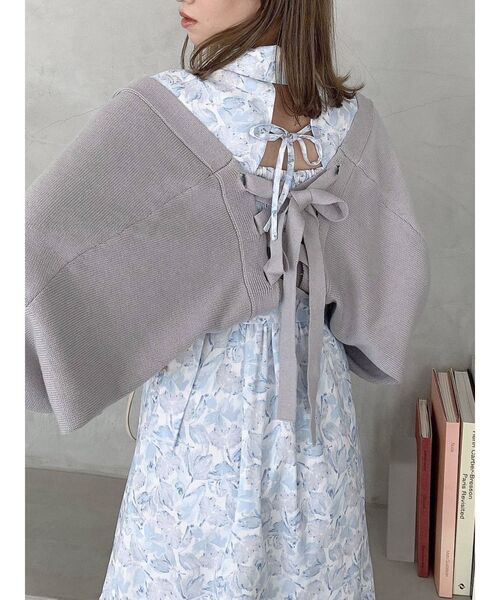 dazzlin(ダズリン)の「ビッグレースアップショートカーディガン(カーディガン/ボレロ・レディース・オフホワイト/グレー/グリーン/ネイビー・FREE)」の22枚目の写真