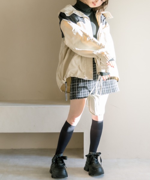 OLIVE des OLIVE（オリーブデオリーブ）の「配色マウンテンパーカー　1031070050（マウンテンパーカー・レディース・ベージュ/イエロー/オフホワイト・FREE）」の12枚目の写真