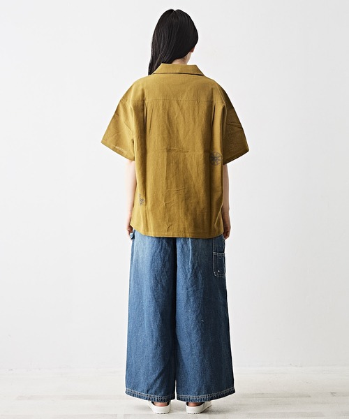 TOBILA（トビラ）の「コットンリネンボタニカル刺繍オープンカラーシャツ（シャツ/ブラウス・レディース・グレー/ナチュラル/マスタード/ネイビー・M）」の15枚目の写真