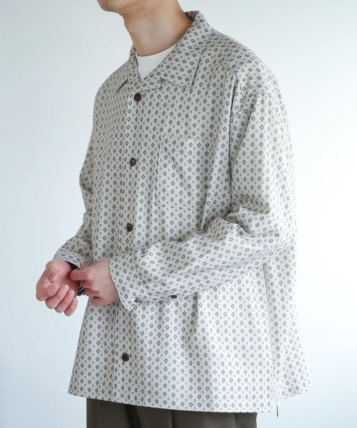 SENSE OF PLACE by URBAN RESEARCH（センスオブプレイスバイアーバンリサーチ）の「『セットアップ対応』コモンガラオープンカラールーズシャツA（シャツ/ブラウス・メンズ・ブラック/ライトカーキ/ライトベージュ・SMALL/MEDIUM/LARGE）」の6枚目の写真