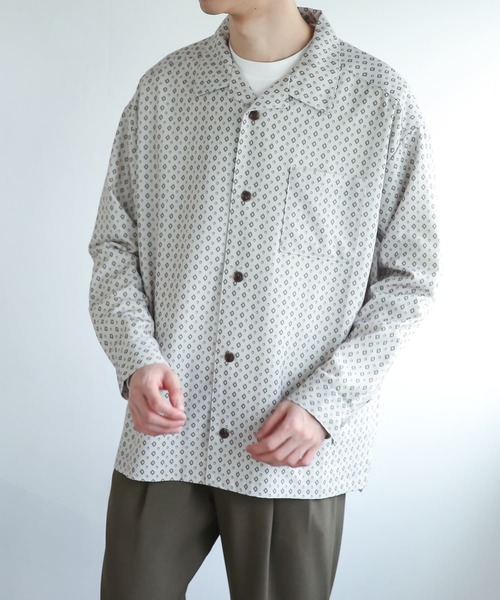 SENSE OF PLACE by URBAN RESEARCH（センスオブプレイスバイアーバンリサーチ）の「『セットアップ対応』コモンガラオープンカラールーズシャツA（シャツ/ブラウス・メンズ・ブラック/ライトカーキ/ライトベージュ・SMALL/MEDIUM/LARGE）」の4枚目の写真