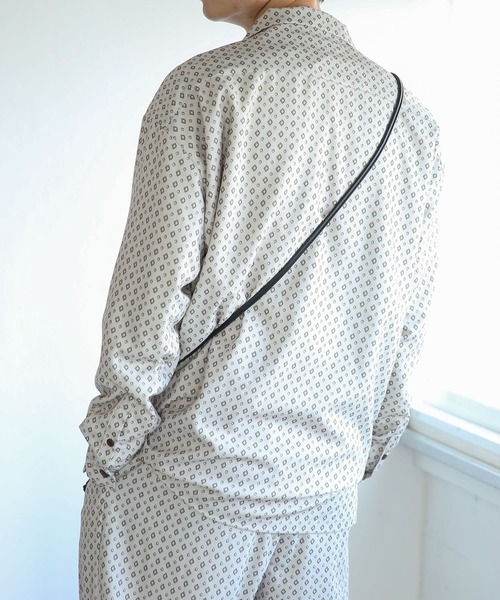 SENSE OF PLACE by URBAN RESEARCH（センスオブプレイスバイアーバンリサーチ）の「『セットアップ対応』コモンガラオープンカラールーズシャツA（シャツ/ブラウス・メンズ・ブラック/ライトカーキ/ライトベージュ・SMALL/MEDIUM/LARGE）」の16枚目の写真