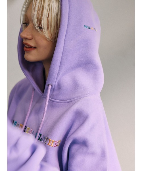 ENVYM（アンビー）の「カラーエンブロイダリールーズＰＯ（パーカー・レディース・ホワイト/パープル/ブルー/ブラック・FREE）」の6枚目の写真