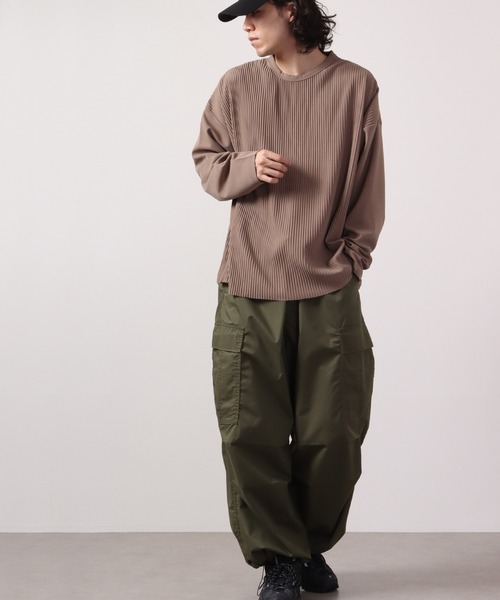 Bling Leads（ブリングリーズ）の「Bling Leads クレープBIGクルーネック長袖Tee（Tシャツ/カットソー・メンズ・ブラック/グレイッシュベージュ・M/L）」の11枚目の写真