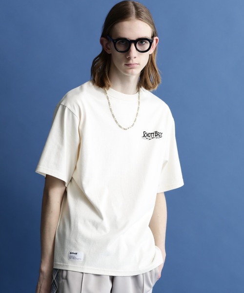 schott（ショット）の「Schott/ショット/SS T-SHIRT "FIRE SCRIPT"/"ファイア スクリプト" Tシャツ（Tシャツ/カットソー・メンズ・オフホワイト/サックスブルー/ブラック/オレンジ・M/XL/L/2XL）」の6枚目の写真