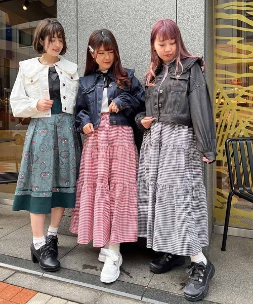 axes femme POETIQUE(アクシーズファムポエティック)の「ビッグ襟ショートブルゾン(ブルゾン・レディース・キナリ/その他/ブラック・MEDIUM)」の6枚目の写真