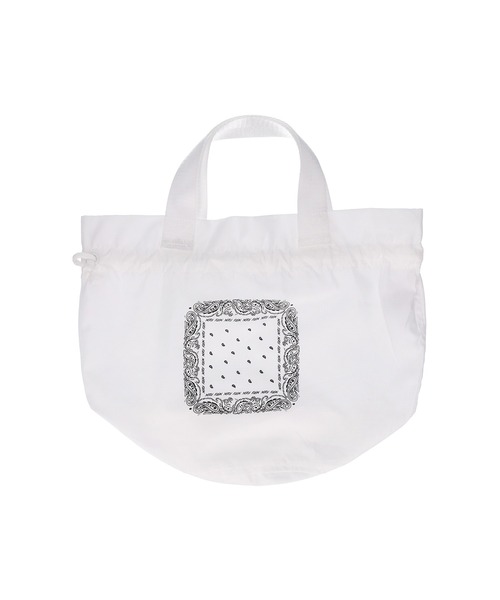 NERGY（ナージー）の「バンダナプリントサークルバッグ（トートバッグ・レディース・ホワイト/ブラック・FREE）」の6枚目の写真