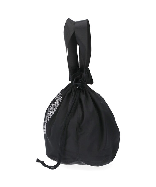 NERGY（ナージー）の「バンダナプリントサークルバッグ（トートバッグ・レディース・ホワイト/ブラック・FREE）」の13枚目の写真