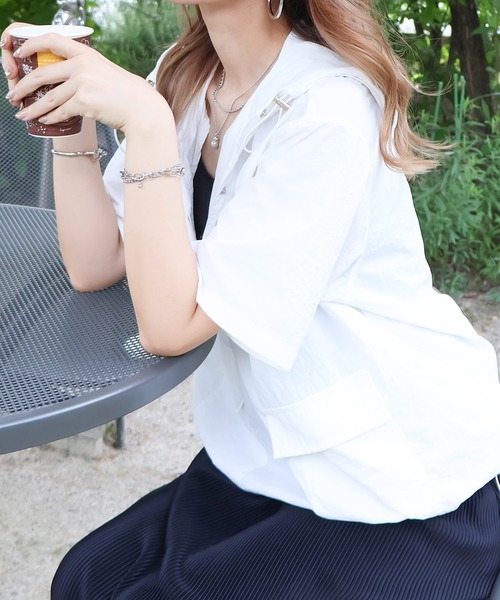 Social GIRL(ソーシャルガール)の「アノラックパーカー フードナイロンプルオーバー 半袖(パーカー・レディース・ブラック系その他/ホワイト系その他/グリーン系その他/オフホワイト/カーキ/ブラック・M/L/LL)」の14枚目の写真