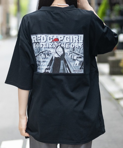 Red Cap Girl(レッドキャプガール)の「【a-r】〔Red Cap Girl/レッドキャップガール〕天竺 バックイラスト ルーズシルエット半袖Tシャツ/ボックスシルエット(Tシャツ/カットソー・メンズ・ブラック/ブルー/ホワイト/グリーン/アッシュグレー/ブラック系その他/ホワイト系その他/ブルー系その他/ホワイト系1/ホワイト系2/グレー系2/グレー系3/ブルー系2/ブラック系2/ホワイト系3/グリーン系3/ブルー系1/グレー系1/ブラック系1/ブラック系3/ブルー系3/パープル系5/ブルー系5/パープル系4/グリーン系5/グレー系4/グレー系5/ライトグレー系4/ライトグレー系5/ホワイト系4/ホワイト系5・MEDIUM/LARGE/X-LARGE)」の12枚目の写真