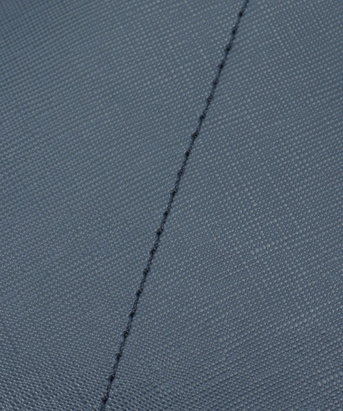 ikka(イッカ)の「レザータッチサフィアーノショルダーバッグ(ショルダーバッグ・メンズ・ブラック/ネイビー/ダークネイビー/ダークブラウン/モカ・FREE)」の7枚目の写真