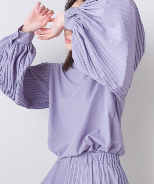 terrace(テラス)の「プリーツスリーブブラウス(シャツ/ブラウス・レディース・ブラック/ライトカーキ/ラベンダー・MEDIUM)」の3枚目の写真