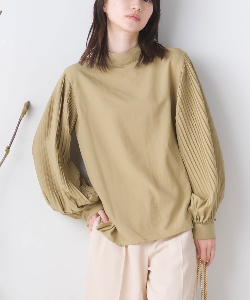 terrace(テラス)の「プリーツスリーブブラウス(シャツ/ブラウス・レディース・ブラック/ライトカーキ/ラベンダー・MEDIUM)」の2枚目の写真